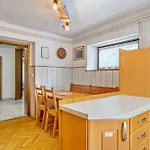Pod Orehi - - Apartma & Glamping & Savna