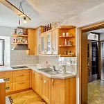 Pod Orehi - - Apartma & Glamping & Savna *