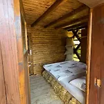 Pod Orehi - - Apartma & Glamping & Savna بليد