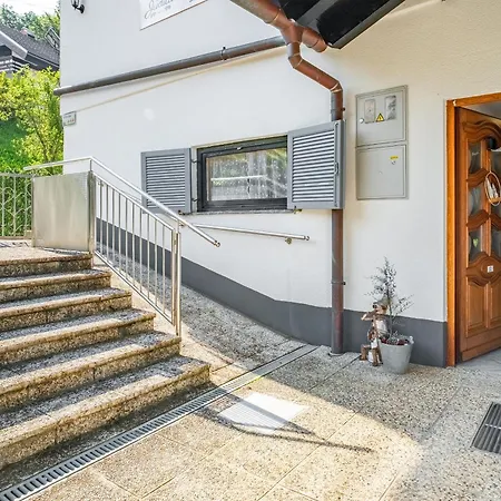 Pod Orehi - - Apartma & Glamping & Savna * Bled