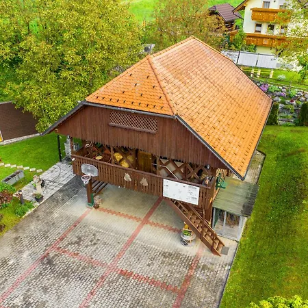 Pod Orehi - - Apartma & Glamping & Savna *